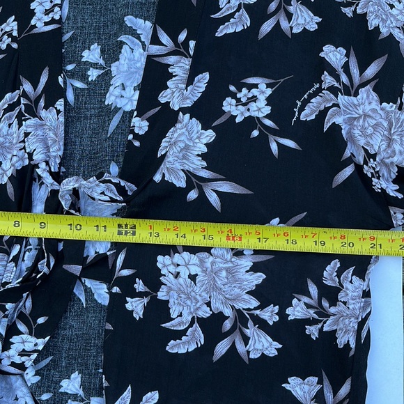 Spiritual Gangster Maya Floral Kimono - Picture 8 of 9